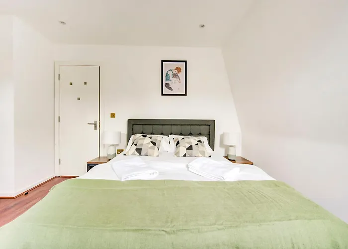 Luxury 3 Bedroom Prime Marylebone Apartment